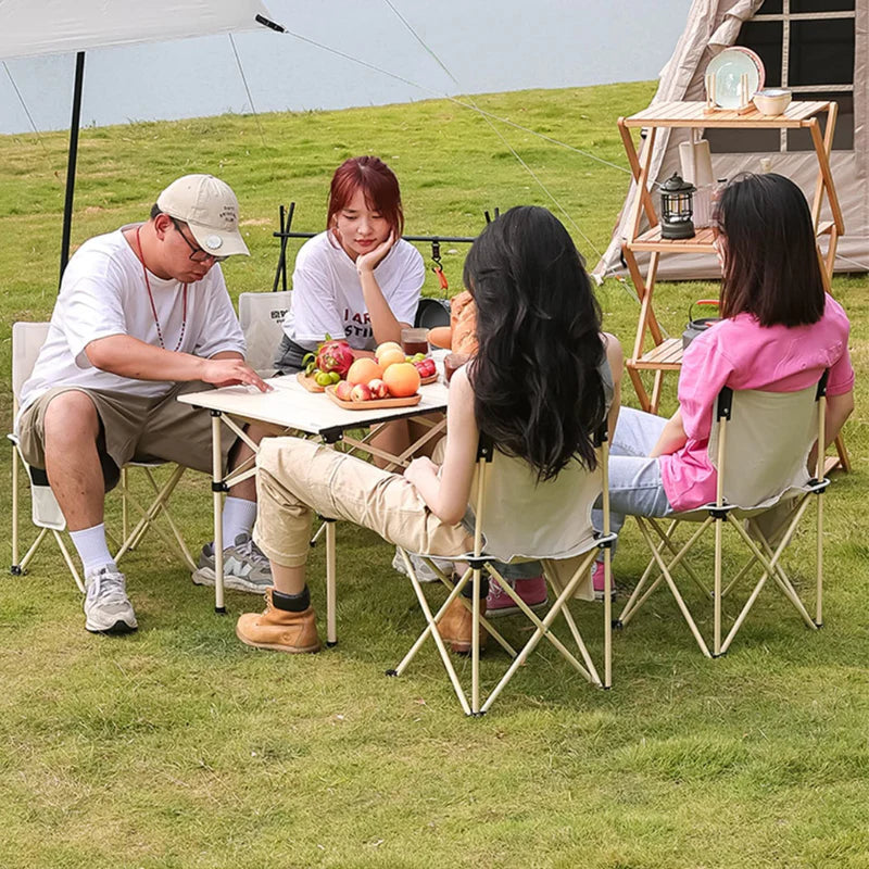 Ensemble Table Compacte & 4 Chaises Pliantes – Parfait pour vos Sorties d’Été !