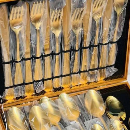 Ménagère Dorée 24 Pièces – Élégance et Qualité pour 6 Personnes
