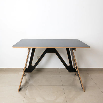 Bureau Noir Moderne – Espace de Travail Polyvalent et Élégant