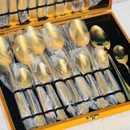 Ménagère Dorée 24 Pièces – Élégance et Qualité pour 6 Personnes