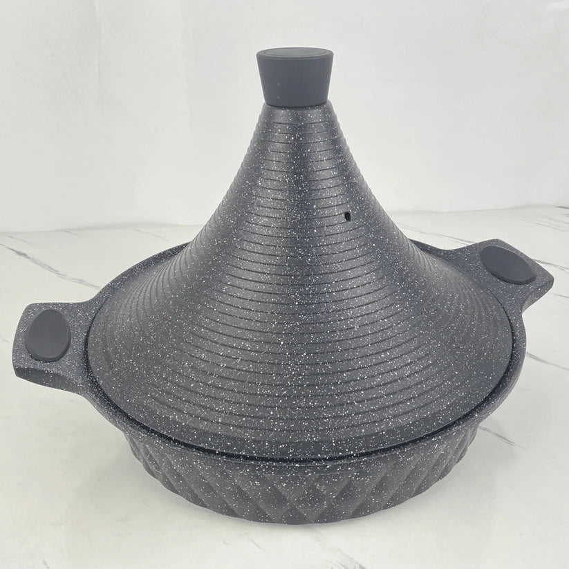 Tajine en granit de 28 cm, idéal pour une cuisson saine, homogène et pleine de saveurs pour tous vos plats marocains et mijotés européens.