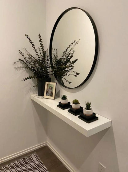 Miroir Rond avec Étagère – Une Touche d’Élégance et de Praticité !