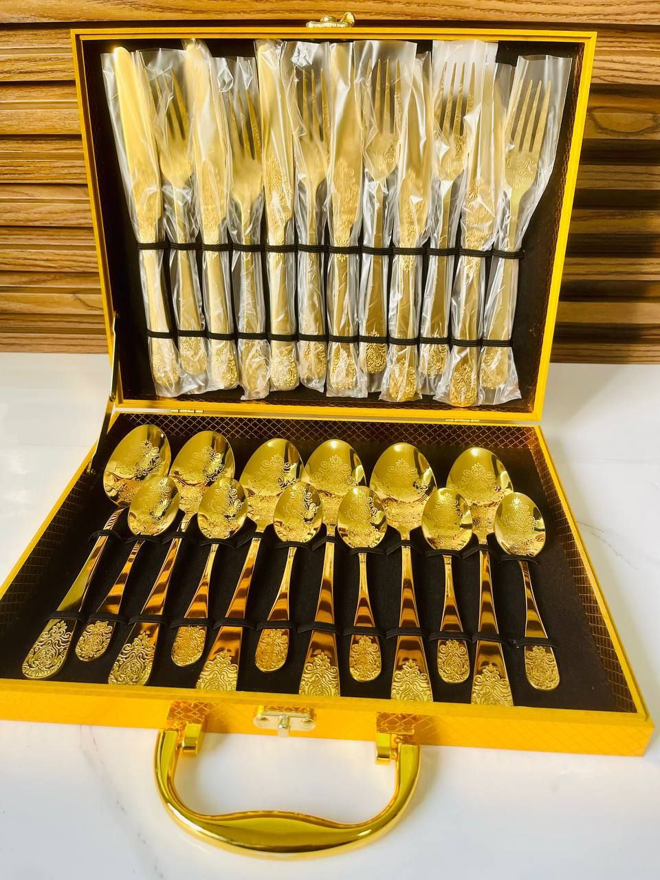 Ménagère Dorée 24 Pièces – Élégance et Qualité pour 6 Personnes