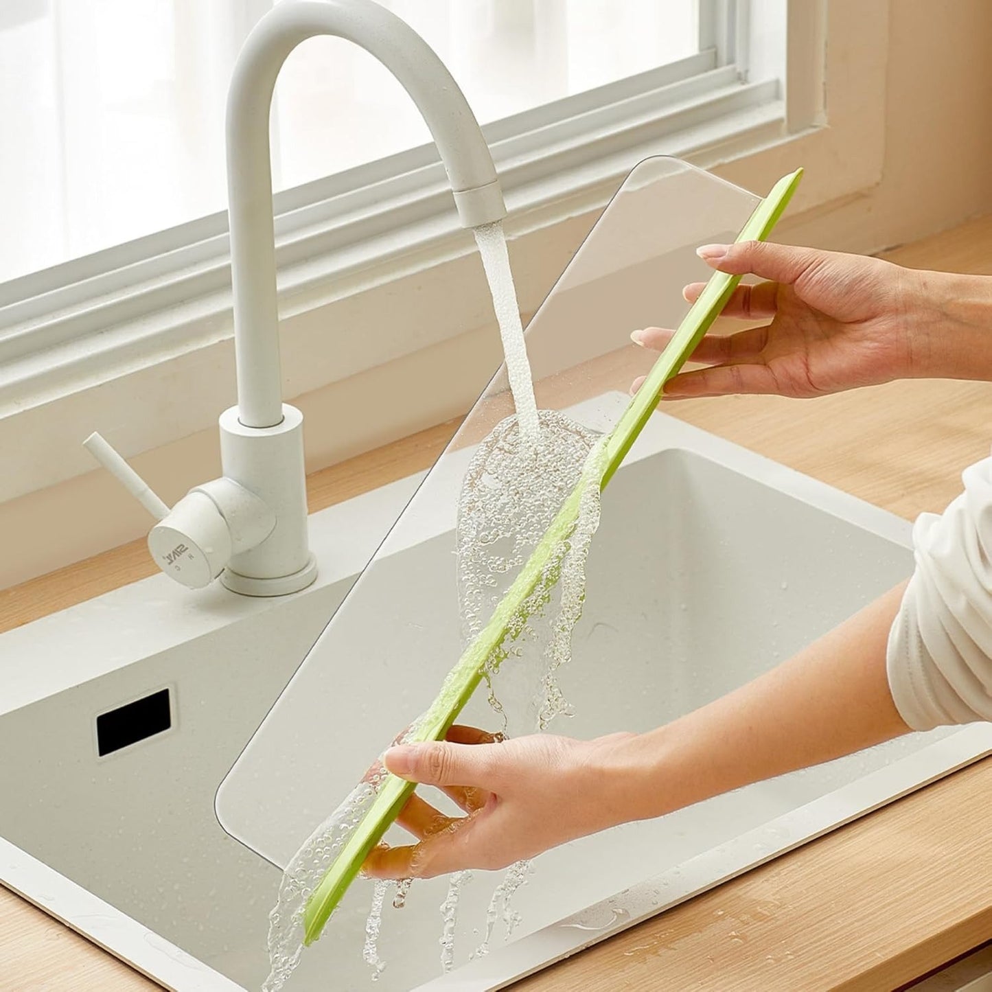 Garde Anti-Éclaboussures en Silicone – Cuisine Toujours Propre & Sèche !