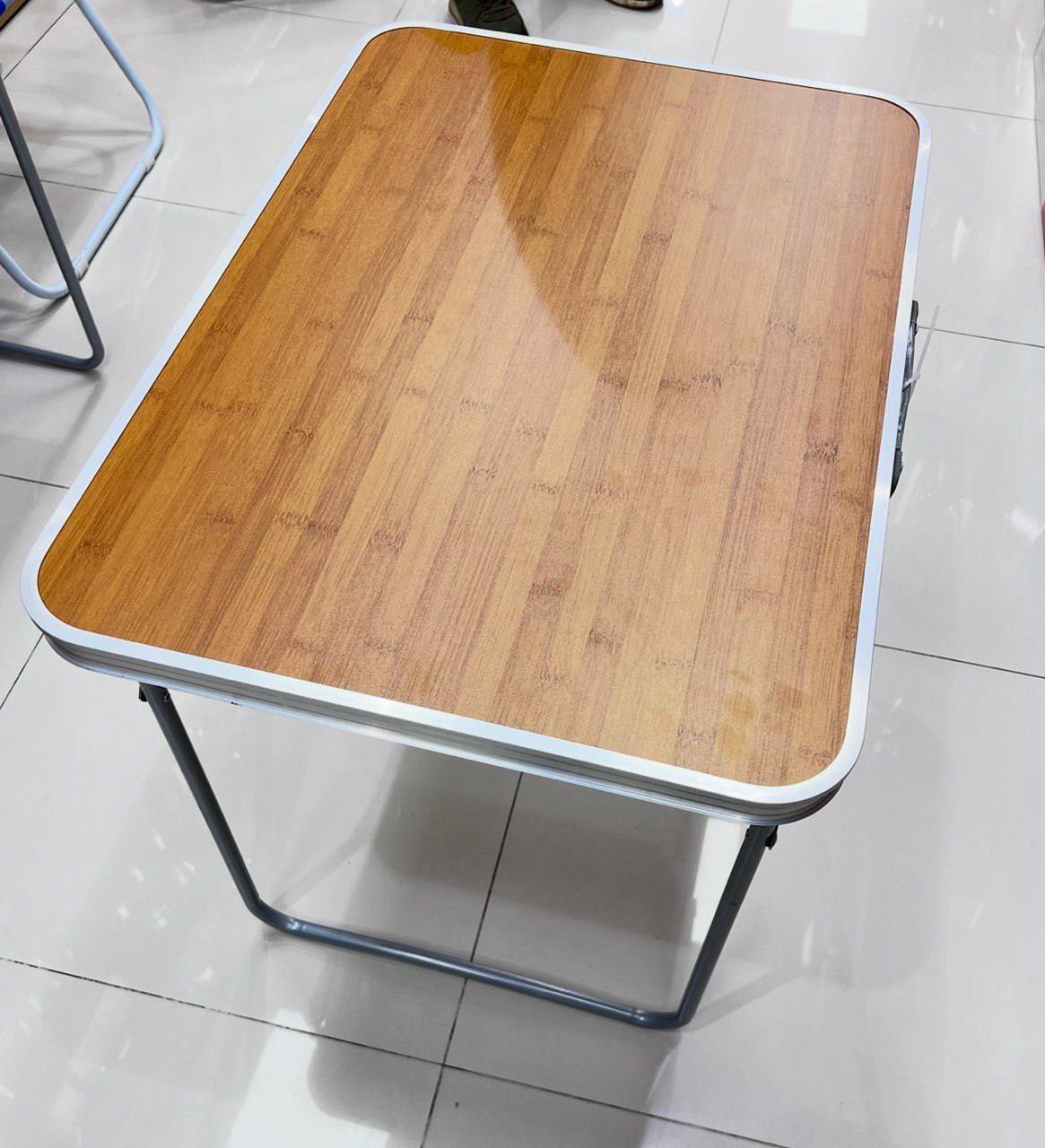 Table de Camping Portable – Confort et Praticité